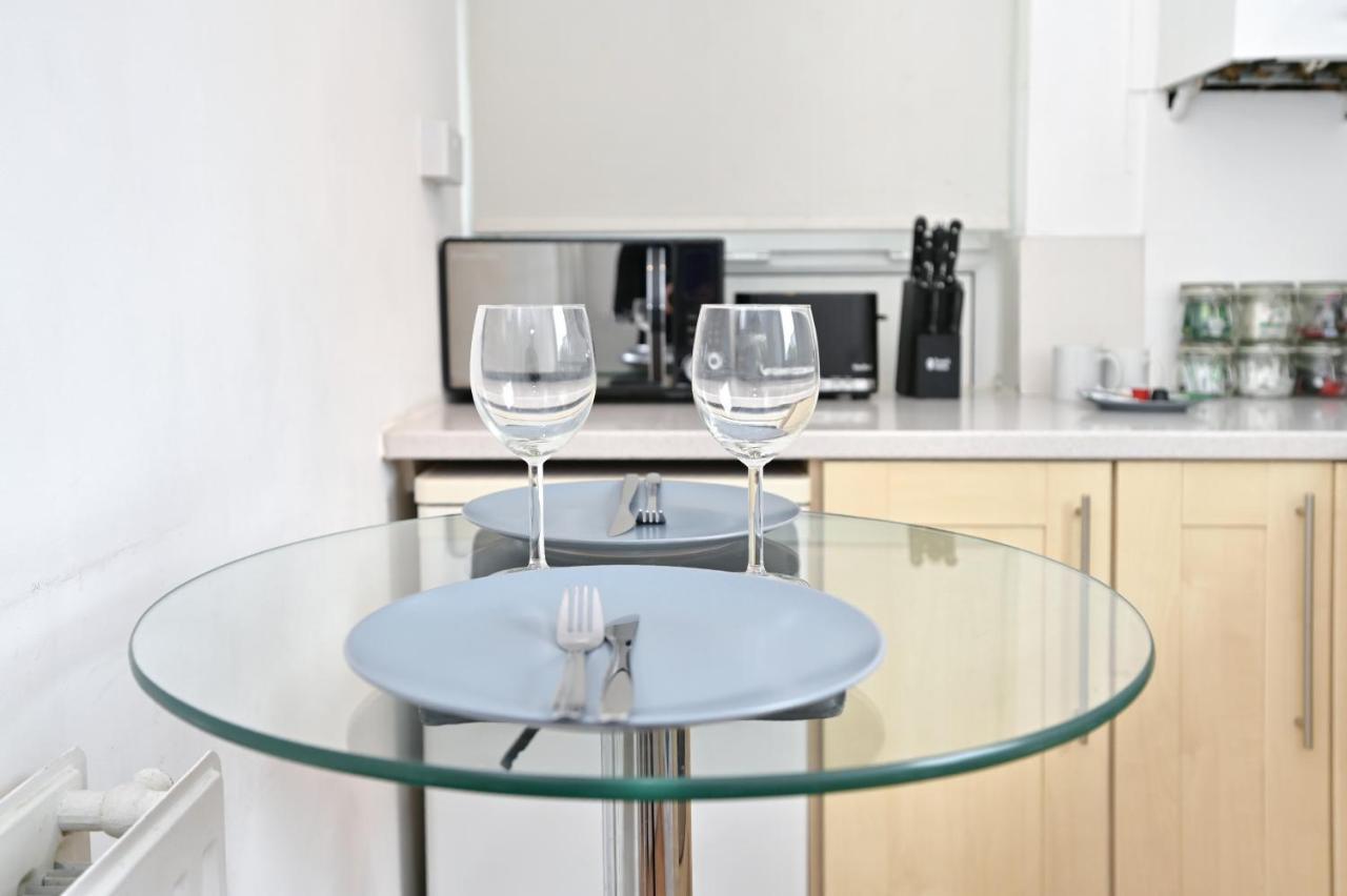 Nice Apartment - Great Portland St, Regents Pk, Euston Londen Buitenkant foto